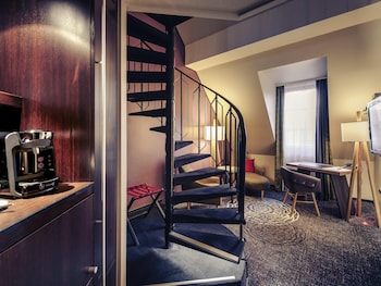 Privilege, Room, 1 Queen Bed