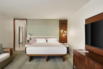 Room, 1 King Bed with Sofa bed, Partial Ocean View