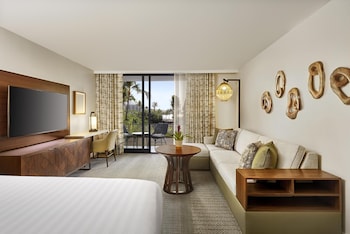 Room, 1 King Bed with Sofa bed, Partial Ocean View