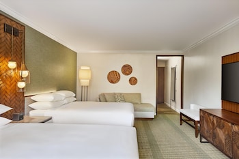 Room, 2 Queen Beds, Mountain View