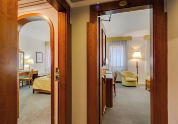 Double or Twin Room, 2 Bedrooms, Connecting Rooms