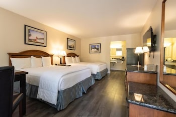 Standard Room, 2 Queen Beds, Ground Floor