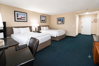 Standard Room, 2 Queen Beds, Ground Floor