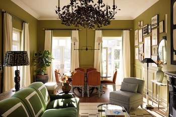 Suite (Strelitzia)