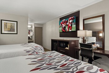 Deluxe Room, 2 Double Beds, Accessible, Non Smoking (Roll-In Shower)