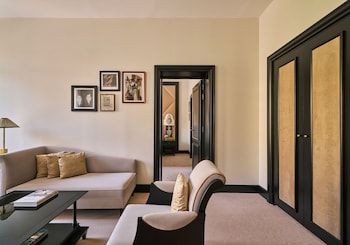 Suite (Prestige Champs Elysées)