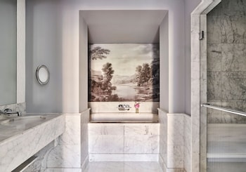 Suite (Prestige Champs Elysées)