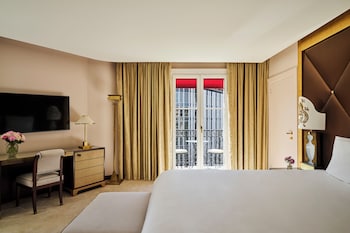 Junior Suite (Deluxe)
