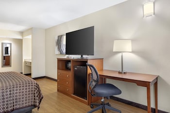 Standard Room, 1 King Bed, Non Smoking, Refrigerator & Microwave