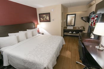 Standard Suite, 1 King Bed (Smoke Free)
