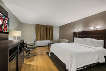 Deluxe Room, 1 King Bed, Balcony (Smoke Free)