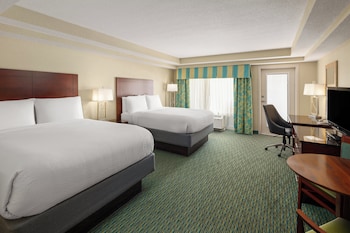 Suite, 1 Bedroom, Balcony, Pool View