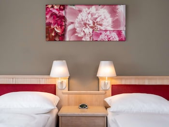 Classic Twin Room, 2 Twin Beds (Room&Bathroom renovation in 2020)