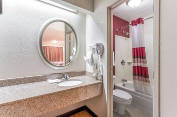 Superior Room, 1 King Bed, Smoking