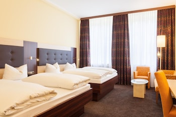 Standard Room, 1 Double Bed (Converts to 2 Twin Beds)