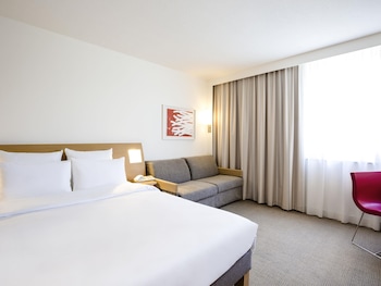 Executive Room, 1 Queen Bed with Sofa bed