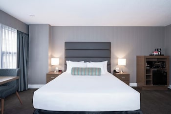 Standard Room, 1 King Bed