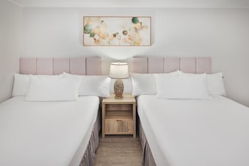 Suite, 2 Double Beds (Bahama, Gulf View)