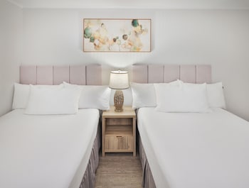 Suite, 2 Double Beds (Bahama, Gulf View)