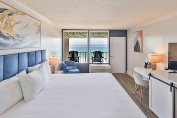 Room, 1 King Bed, Accessible (Bathtub w/ Grab Bars)