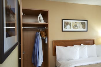 Standard Room, 2 Queen Beds, Non Smoking (2nd Floor)