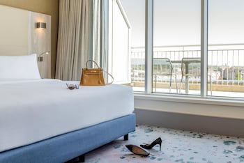 Junior Suite, 1 King Bed, Terrace (Deluxe)