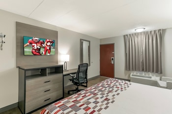Superior Room, 1 King Bed, Accessible, Non Smoking (Roll-In Shower)