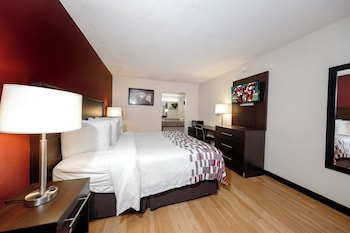 Deluxe Room, 1 King Bed, Smoking