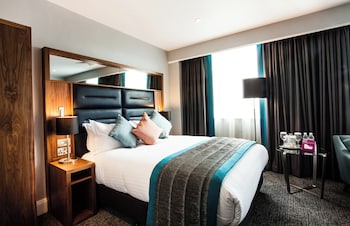 Standard Room, 1 Queen Bed