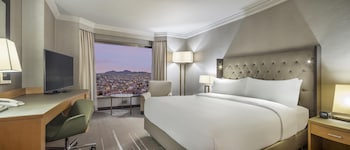 Deluxe Room, 1 King Bed, City View