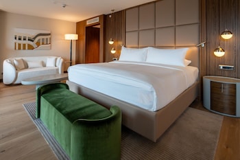 Suite, 1 Double Bed, Kitchenette