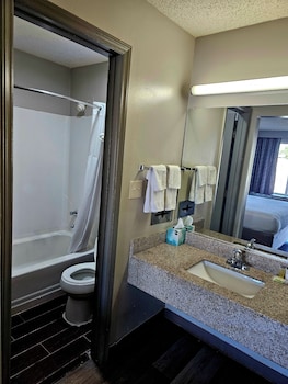 Standard Room, 1 King Bed, Smoking