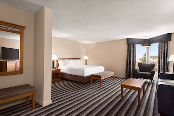 Deluxe Room, 1 King Bed, Non Smoking
