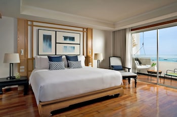 One Bedroom Sea View Suite