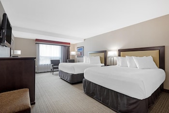 Standard Room, 2 Queen Beds, Accessible, Refrigerator & Microwave (Walk-in Shower)
