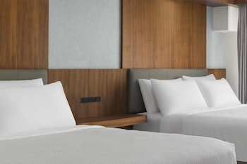 Standard Room, 2 Queen Beds, Accessible, Non Smoking (Walk-in Shower)