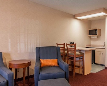Suite, 2 Queen Beds, Non Smoking