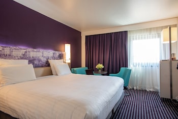 2 Adjacent Double Rooms
