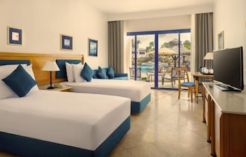 Superior Room, Pool View (Queen or Twin)
