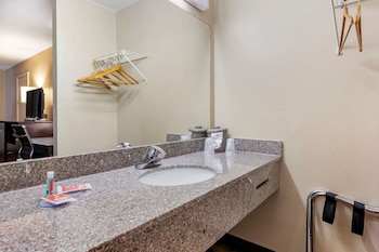 Standard Room, 2 Double Beds, Non Smoking