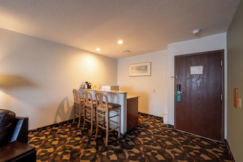 Suite, 1 King Bed, Non Smoking