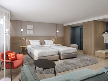 Newly Renovated Privilege Double Room with 1 Double Bed