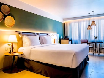 Deluxe Room, 1 King Bed