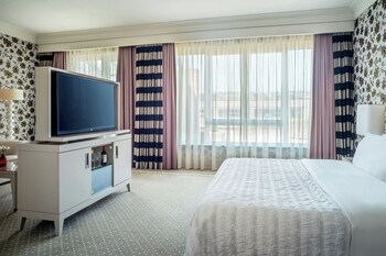 Suite, 1 Bedroom, City View