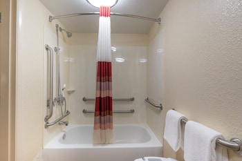 Deluxe Room, 1 King Bed, Accessible (Smoke Free)