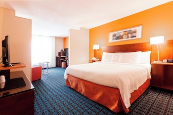 Studio, 1 King Bed with Sofa bed, Hearing Accessible (Roll-in Shower)