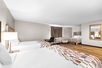 Deluxe Room, Non Smoking (2 Queen Beds and 1 Double Bed)
