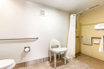 Room, 2 Queen Beds, Accessible, Non Smoking