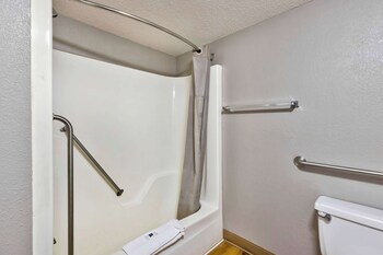 Deluxe Room, 1 King Bed, Non Smoking