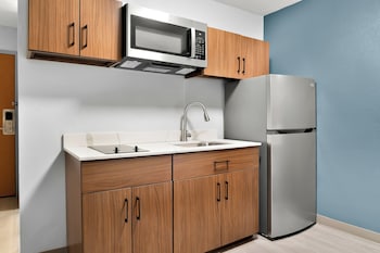 Studio, 1 Queen Bed, Mobility Accessible, Non Smoking